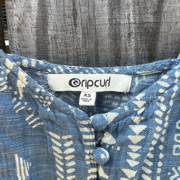 Rip Curl: Blue and White Camisole: Size XS - Picture 6 of 11